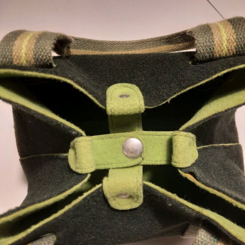 Haralas felt bag like new, dark olive with khaki straps