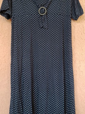 Dress one size, like new, soft elastic viscose fabric