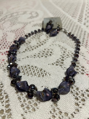 Jewelry set necklace and earrings new
