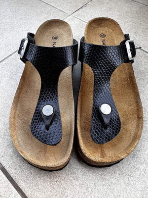 Naturelle anatomical sandals size 36, black