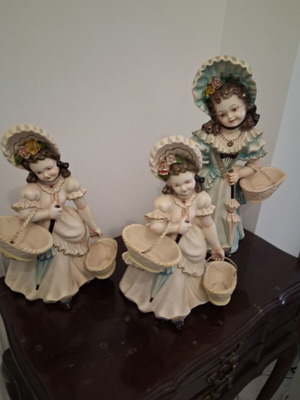 Ceramic dolls like new, one large 43 cm and two smaller 33 cm