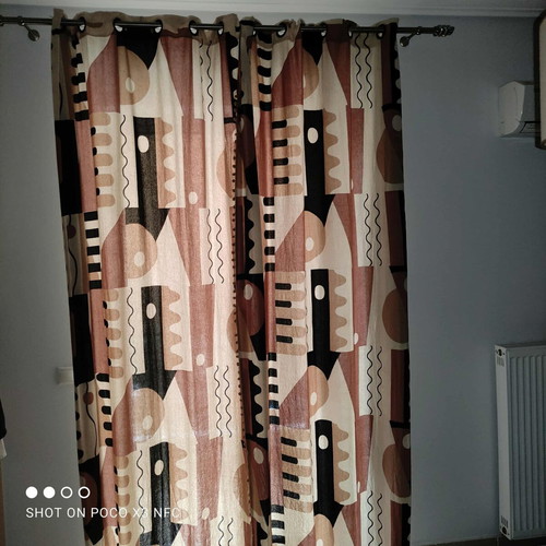 Curtains with grommets like new, two panels 1.40x2.60m each, medium shading