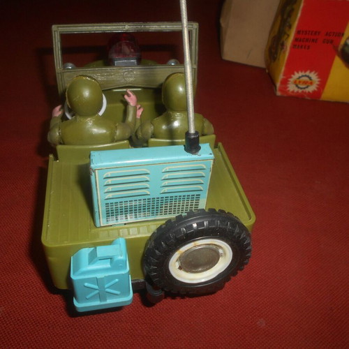 Lyra Army Jeep battery-operated military vehicle 1960-1970, like new