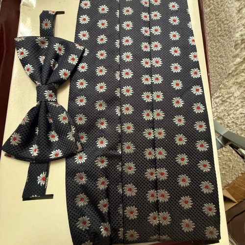 Silk bow tie and belt set new dark blue with flowers