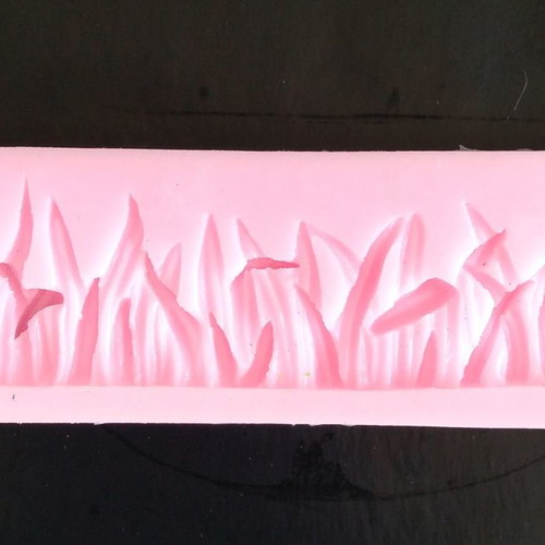Silicone grass mold used for fondant
