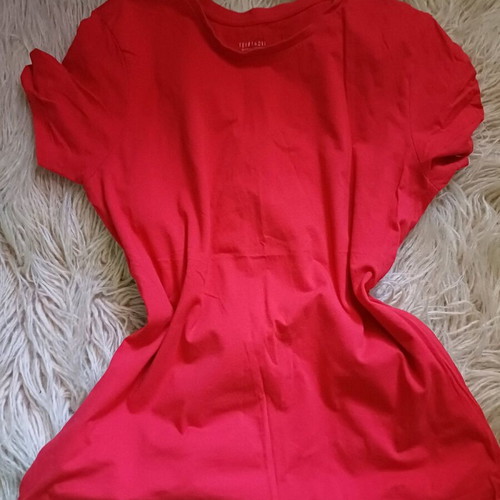 T-shirt like new, red, size L / 40 / 12