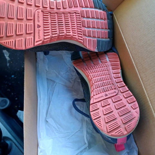 Reebok crossfit athletic shoes used, size 37.5, blue and pink