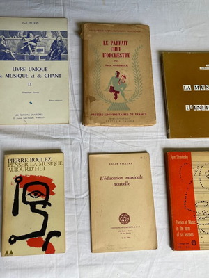 Set of 6 foreign language music books used, French and English