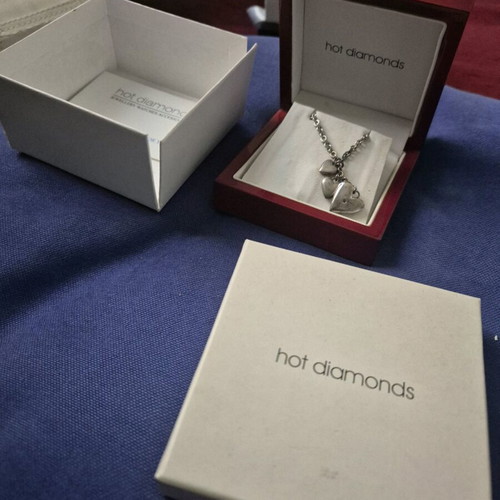 Hot Diamonds heart pendant used