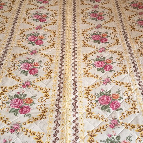 Vintage floral quilted bedspread, 1.50 x 2.00m, ecru with pink roses