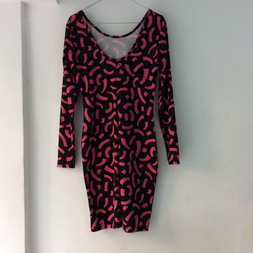 Women's dress used size M, elastic fabric, 90 cm length