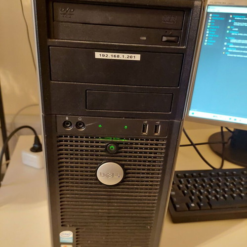 Dell Optiplex 330 desktop refurbished with Windows 11 and 17" monitor