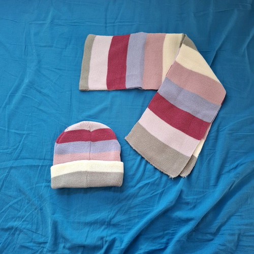 Striped hat and scarf set like new, knitted multicolor