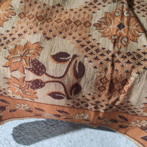 Wool rug new, traditional handwoven 280x240 cm