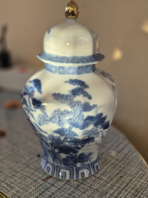 Vintage Shibata Japan porcelain ginger jar with lid