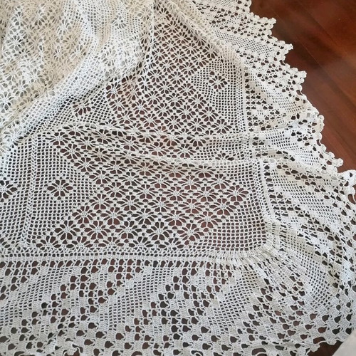 Handmade bed or table cover like new