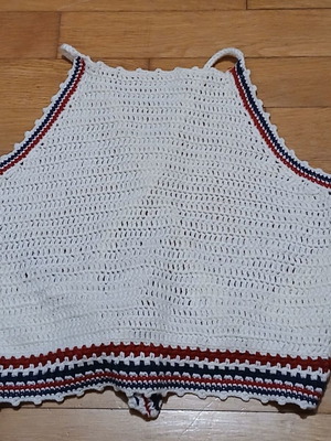 Pull & Bear white knitted top tied at back size Small like new