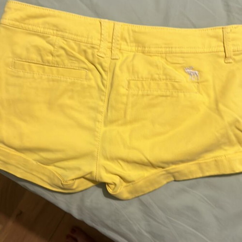 Abercrombie & Fitch yellow shorts, size XS