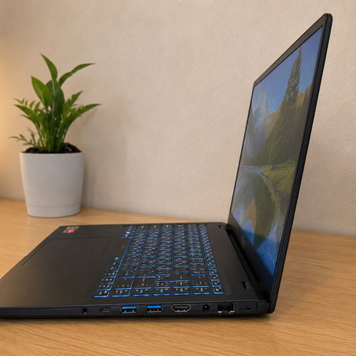 MSI Modern 15 B7M laptop Ryzen 7 16GB RAM 512GB SSD