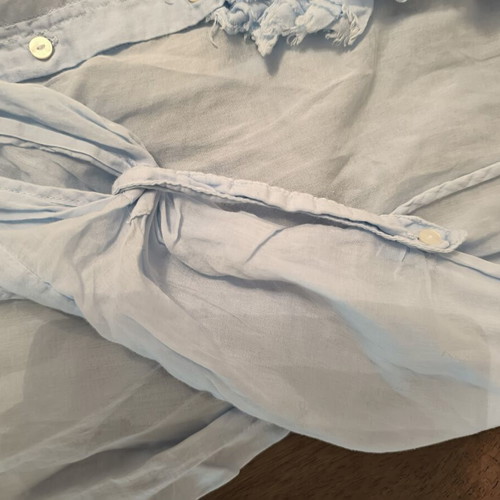 Zara light blue linen shirt small like new with front design