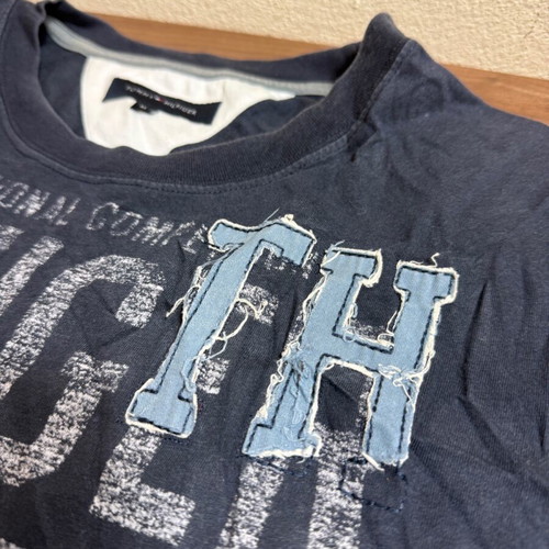 Tommy Hilfiger blue T-shirt size XL with Santa Catarina print