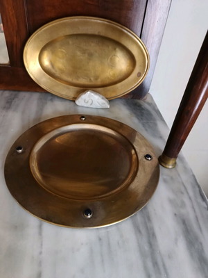 Brass serving trays like new, set of 2 pieces
