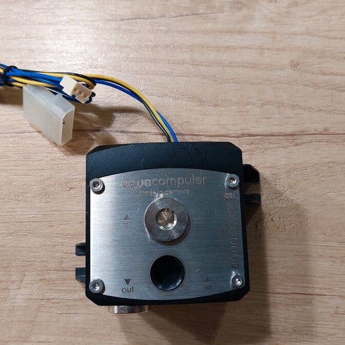 Aquacomputer Aquaero pump watercooling control system like new