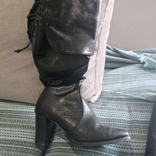 Leather boots like new, size 38, black