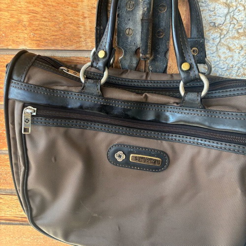 Samsonite shoulder bag used, dark beige with two zip compartments