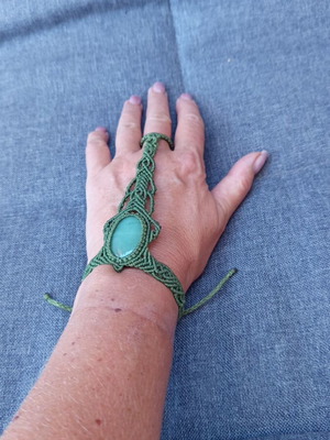 Handmade bracelet with natural aventurine stone and energy crystal