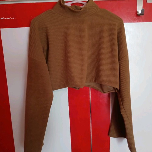 Crop top long sleeve like new, size M