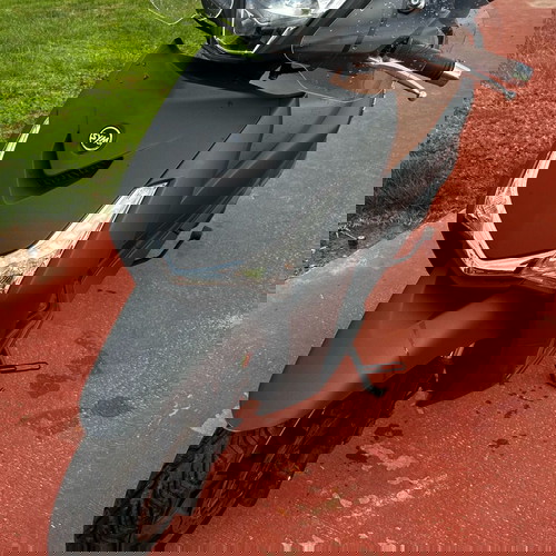 Sym HD 300 2020 σαν καινούργιο, σκούτερ με θύρα USB και αξεσουάρ