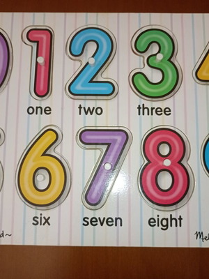 Melissa & Doug Numbers Peg Puzzle like new, wooden educational toy
