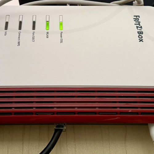 AVM FritzBox 7350 and Fritz Repeater 2400 used WiFi coverage set