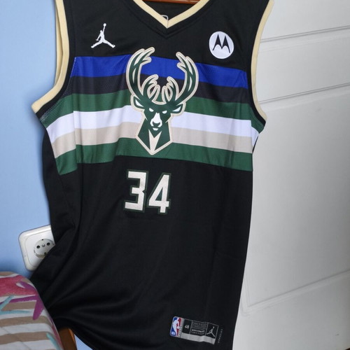 Milwaukee Bucks Swingman Edition Giannis 2020 Jersey new