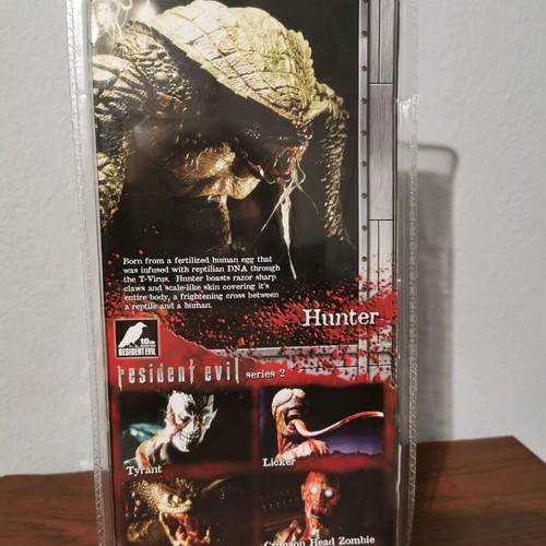 Hunter Resident Evil figure Neca 2006 new