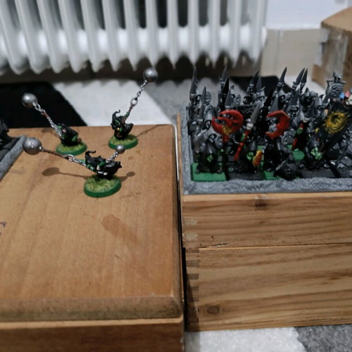 Goblin army new set with 10 spiders, 22 archers, 42 spears, 3 models, temple and troll