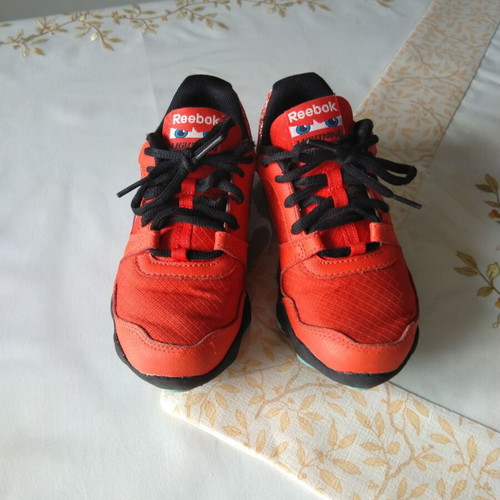 Reebok boys' sneakers size 31 McQueen 95 like new