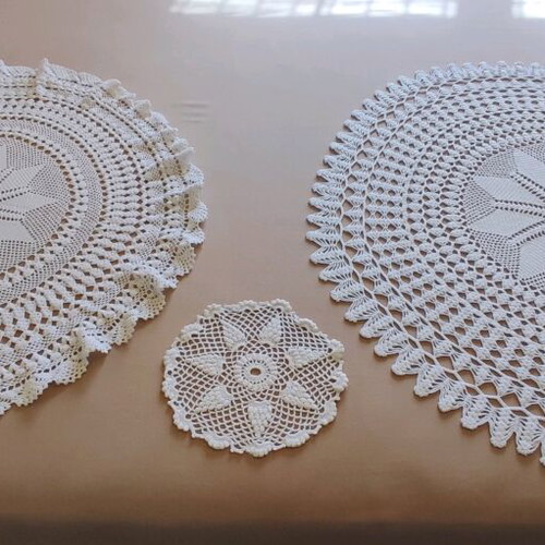 Crocheted handmade doilies set of 3 like new