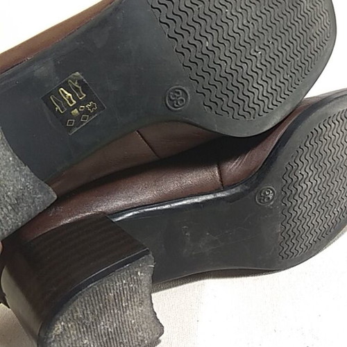 Elite brown leather pumps size 39 used