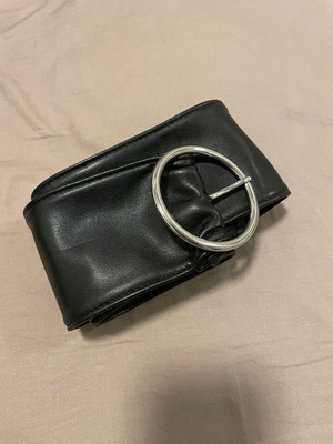 Black vintage belt used, thick faux leather, waist S-M