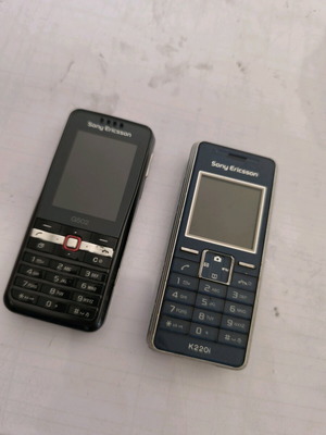 Κινητά τηλέφωνα Sony Ericsson μεταχειρισμένα, πακέτο 2 τεμαχίων