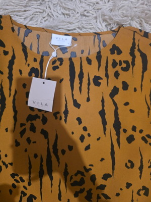 Orange blouse size M new