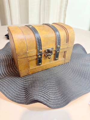 Boxnow piggy bank used, very good condition