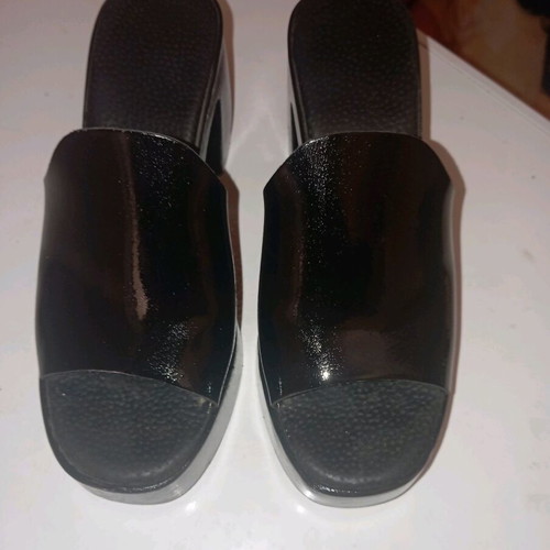 Sandals No37 black like new with 9 cm heel