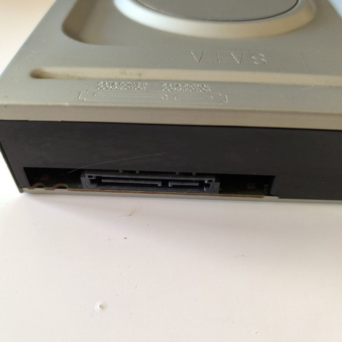 LG Super Multi DVD Rewriter GH22NS40 SATA