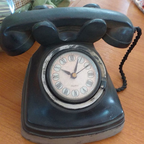 Wooden decorative telephone new, small size 13×13×13 cm