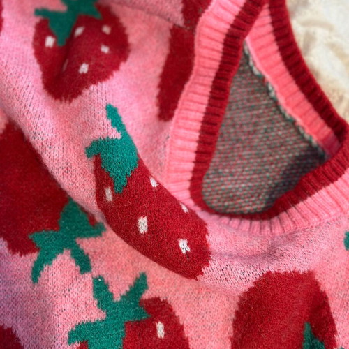 Colorful pullover like new
