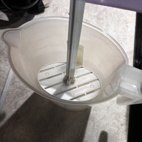 Plastic jug 1.5 L like new