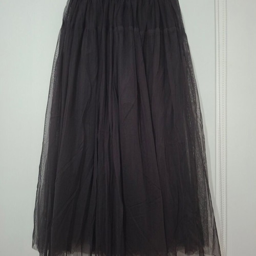 Long tulle skirt black like new, size S